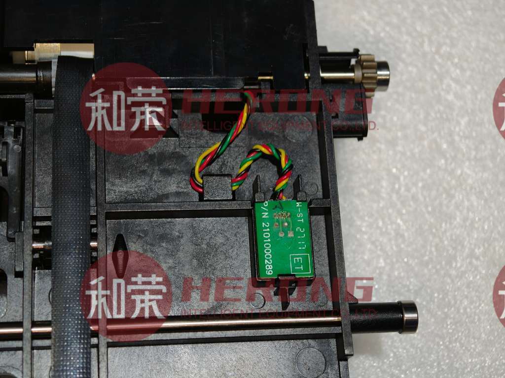 تابلوی کنترل با کیفیت بالا جدید برای قطعات تعویض دستگاه خودپرداز Hyosung CDU10 CDU10 Cash Dispenser Clamp Carriage S2101000289 2101000289